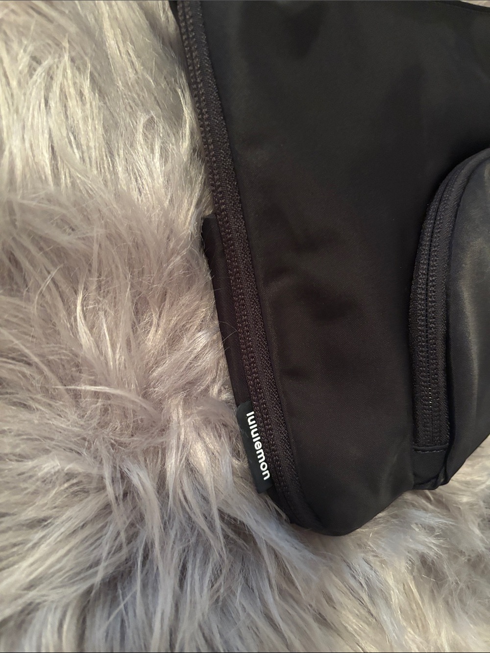 Lululemon Black Crossbody Yoga Sling Bag - Picture 3 of 7